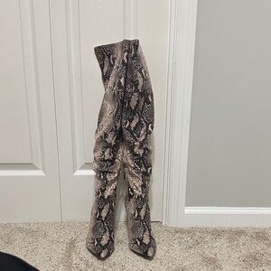 Jessica Simpson boots